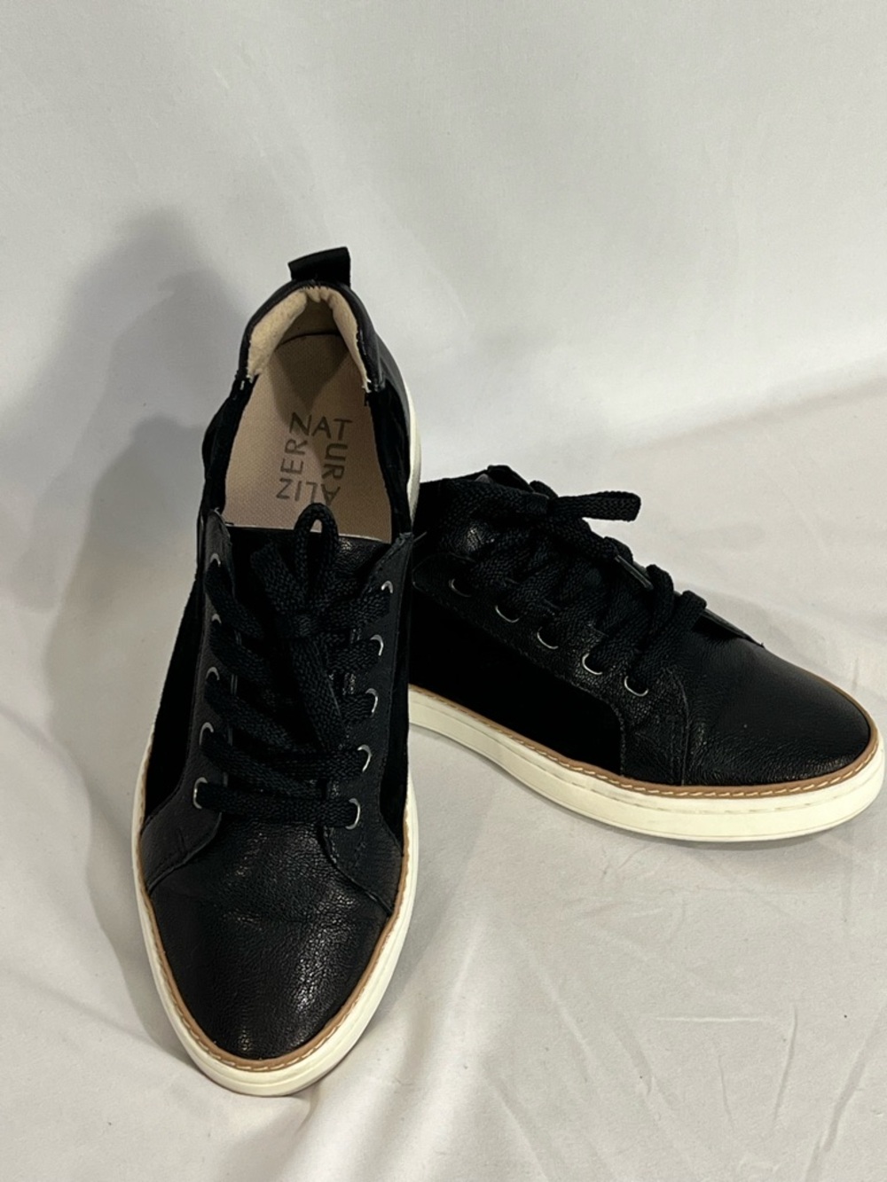 Naturalizer Black Zoey Lace Up Low Top Leather Suede Sneakers Women’s 8.5